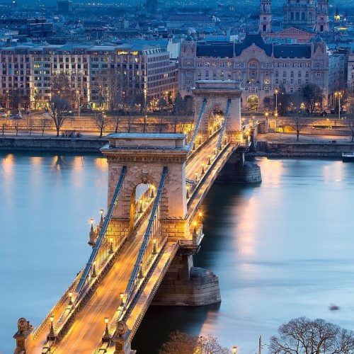 18646cd0767718d6d31b4108733b381f