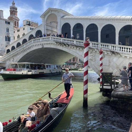 574466706_1320142056824420_2432054238958885292_n