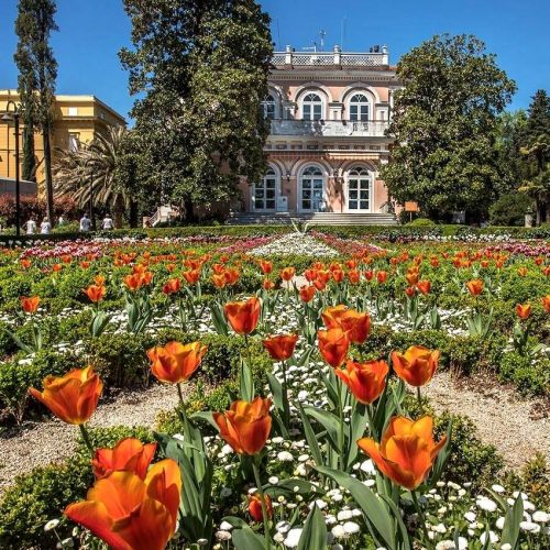 7630f3d2f80119cdfd784a1d2f59d09e