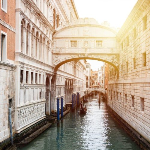 bridge-sighs-narrow-canal-venice-italy