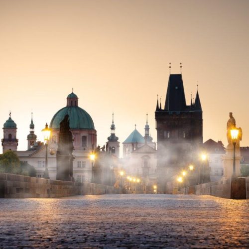 morning-fog-charles-bridge-czech-republic